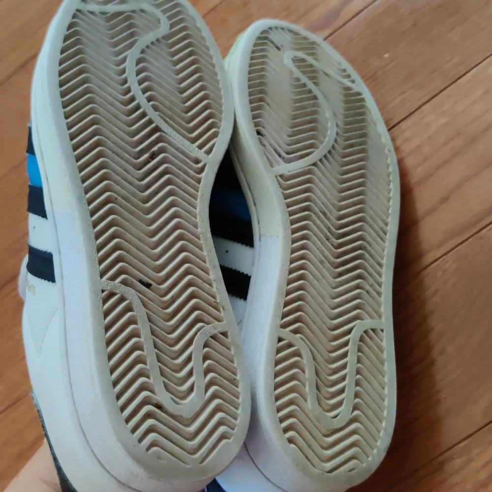 Cute girls adidas sneakers - Picture 6 of 6